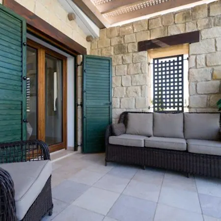 “at Last Your Luxury In Cyprus Awaits You” - 141 Rio Willa Kuklia