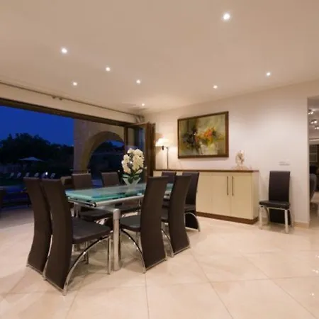 “at Last Your Luxury In Cyprus Awaits You” - 141 Rio Kouklia